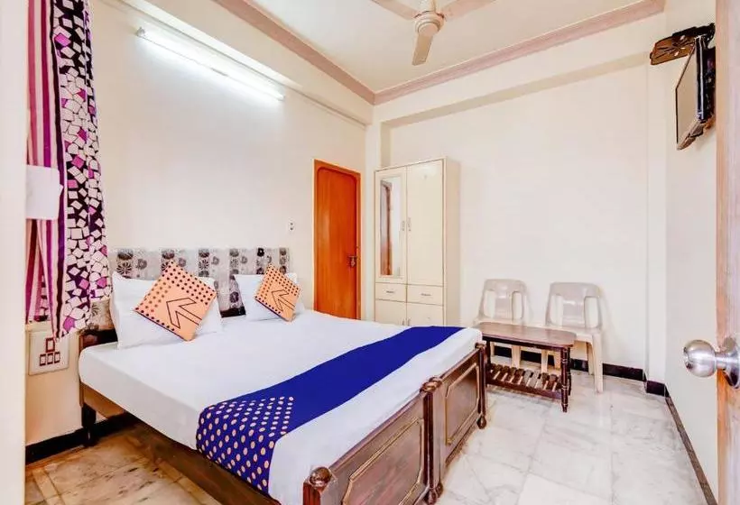 ホテル Spot On 75636 Omkar Lodge
