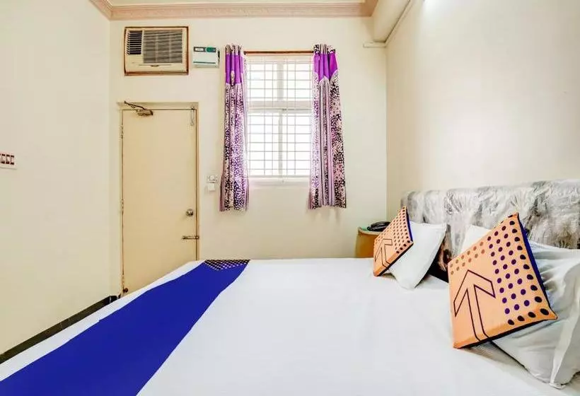 ホテル Spot On 75636 Omkar Lodge