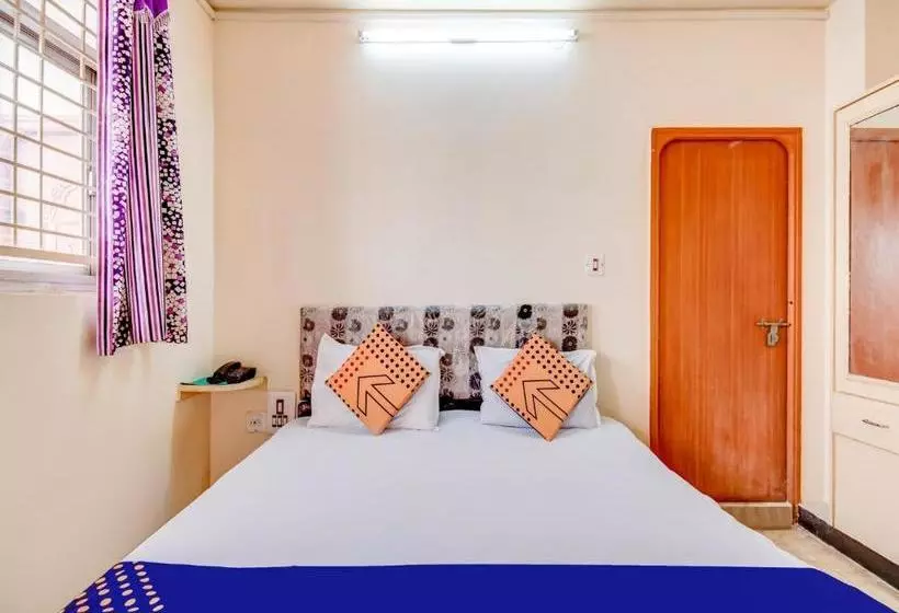ホテル Spot On 75636 Omkar Lodge