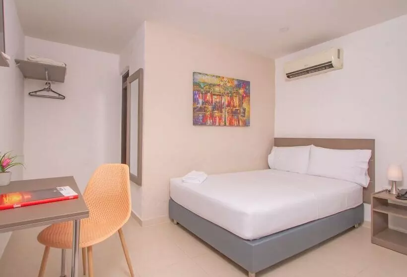 ホテル Vanguardia Natural