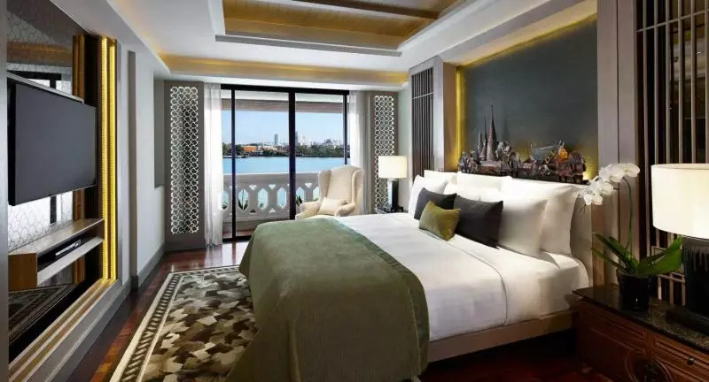 Lake Point Guest House