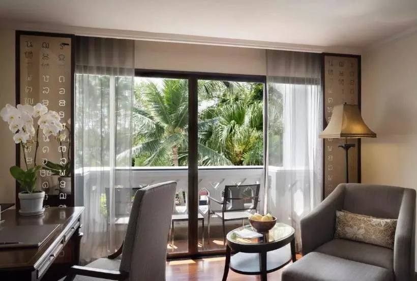 Lake Point Guest House