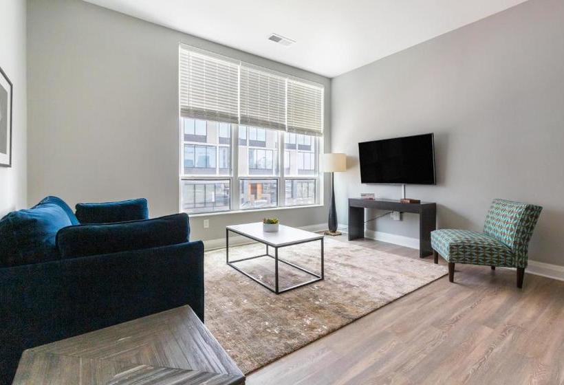 Mint House Columbus Capitol Square