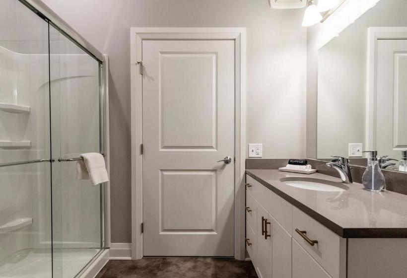 Mint House Columbus Capitol Square