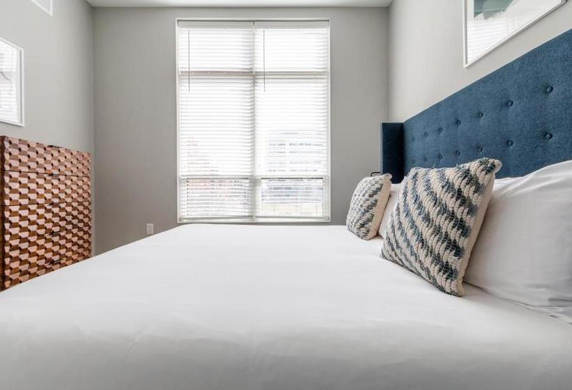 Mint House Columbus Capitol Square