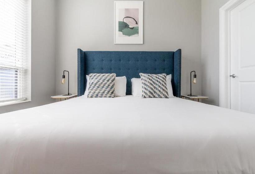 Mint House Columbus Capitol Square