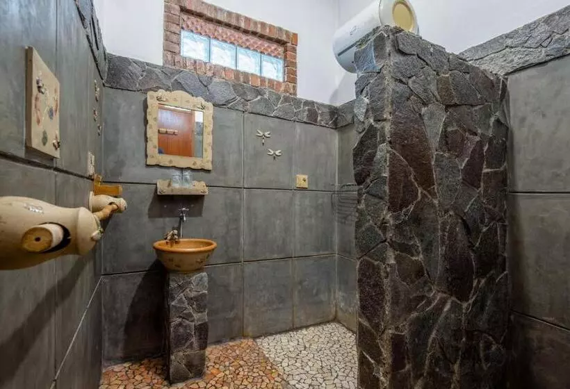 پانسیون Sekararum Butik Syariah Guesthouse