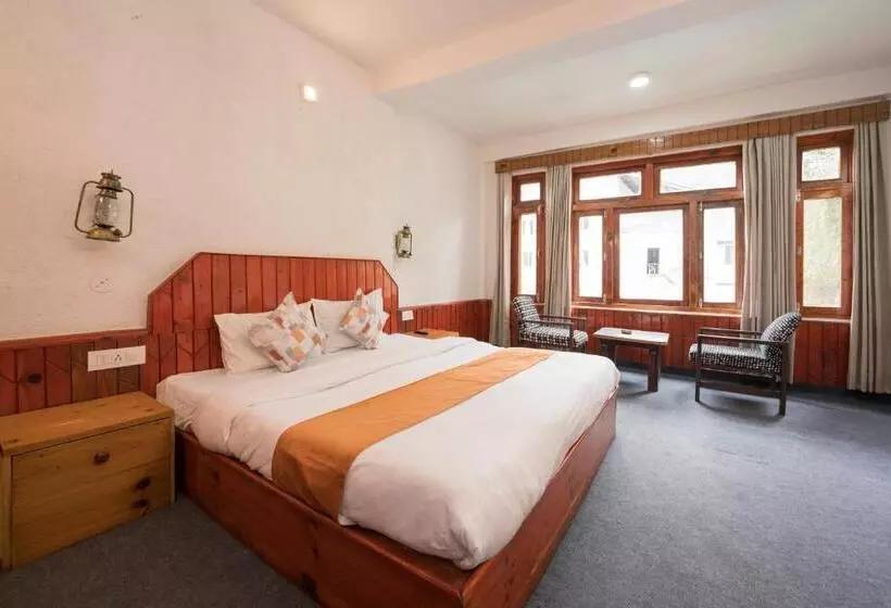 استراحتگاه The Village Manali Café, Bar & Bistro