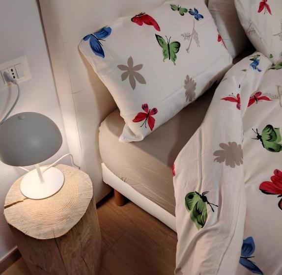 مبيت وإفطار Le Farfalle Di Armeno