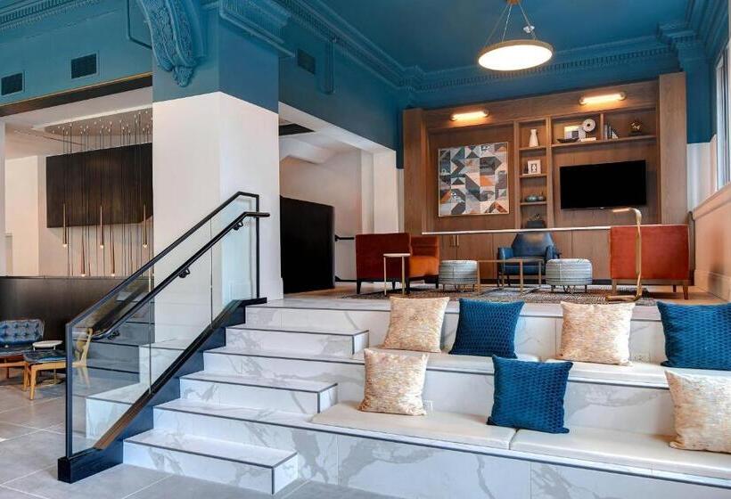 בית מלון כפרי Courtyard By Marriott Cincinnati Downtown