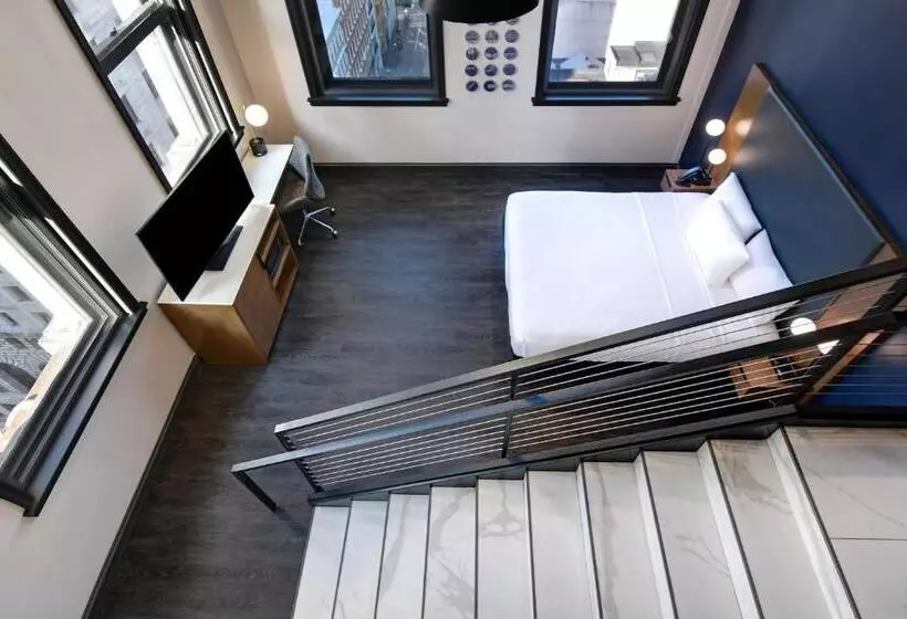 هتل Courtyard By Marriott Cincinnati Downtown