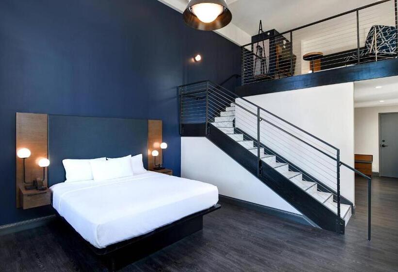 בית מלון כפרי Courtyard By Marriott Cincinnati Downtown