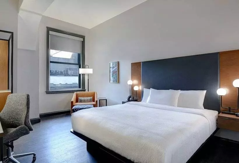 هتل Courtyard By Marriott Cincinnati Downtown
