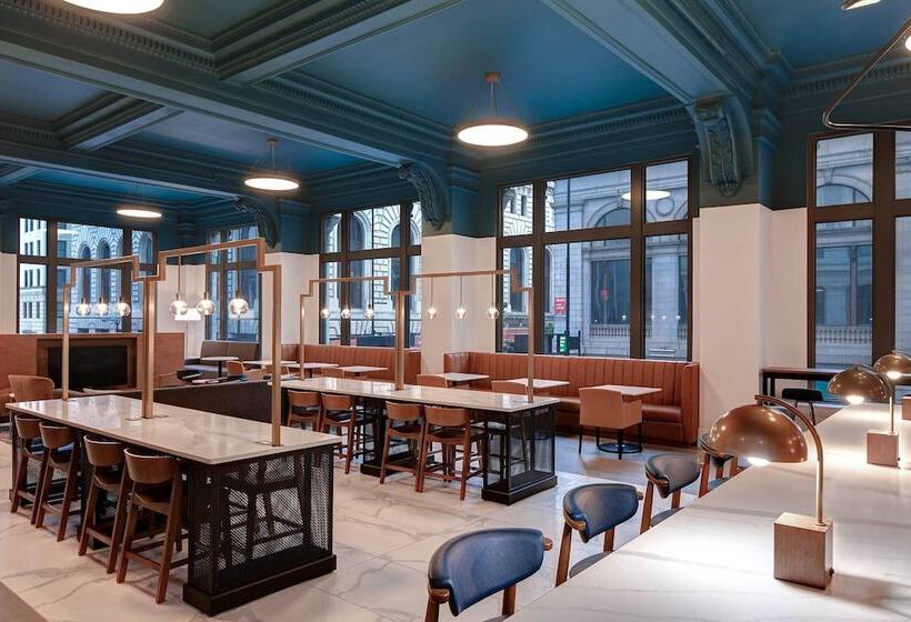 בית מלון כפרי Courtyard By Marriott Cincinnati Downtown