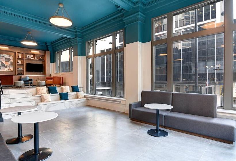 בית מלון כפרי Courtyard By Marriott Cincinnati Downtown