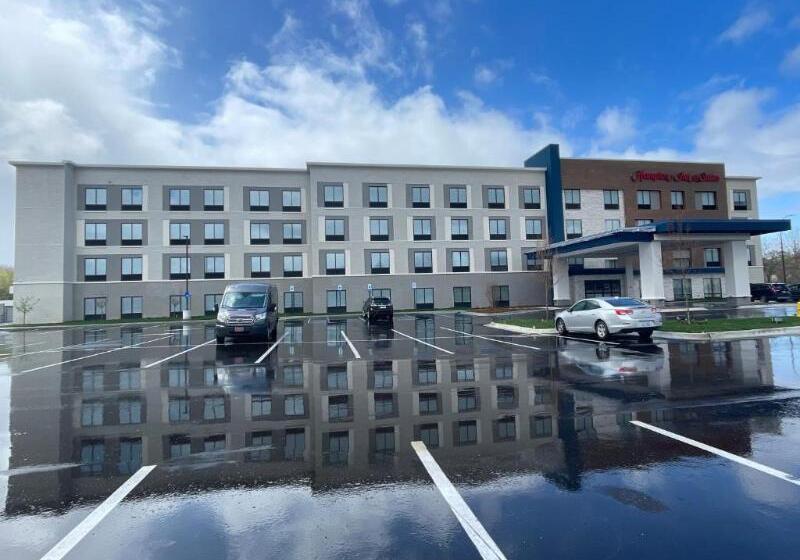 Отель Hampton Inn & Suites Ypsilanti