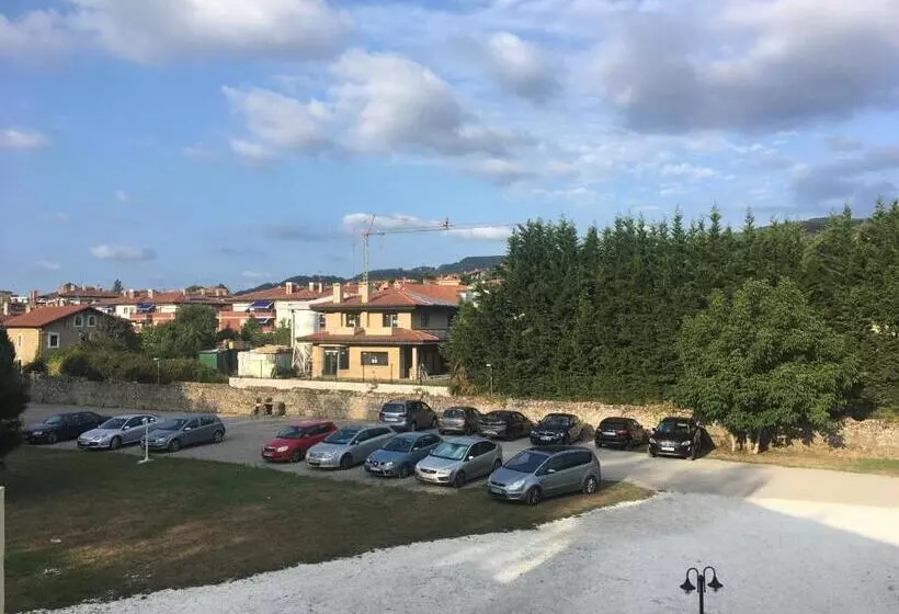 Hotelli Hostería Señorío De Bizkaia