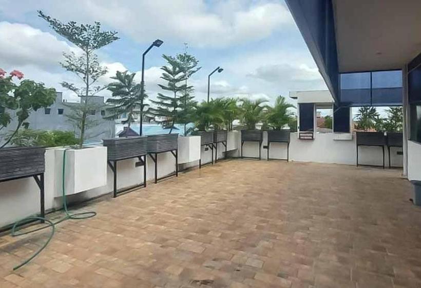 Отель Koolkost Syariah @ Flamboyan Street Banjarmasin ( Minimum Stay 6 Nights)