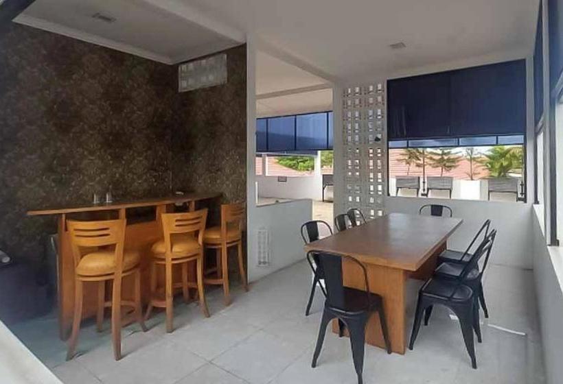 Отель Koolkost Syariah @ Flamboyan Street Banjarmasin ( Minimum Stay 6 Nights)