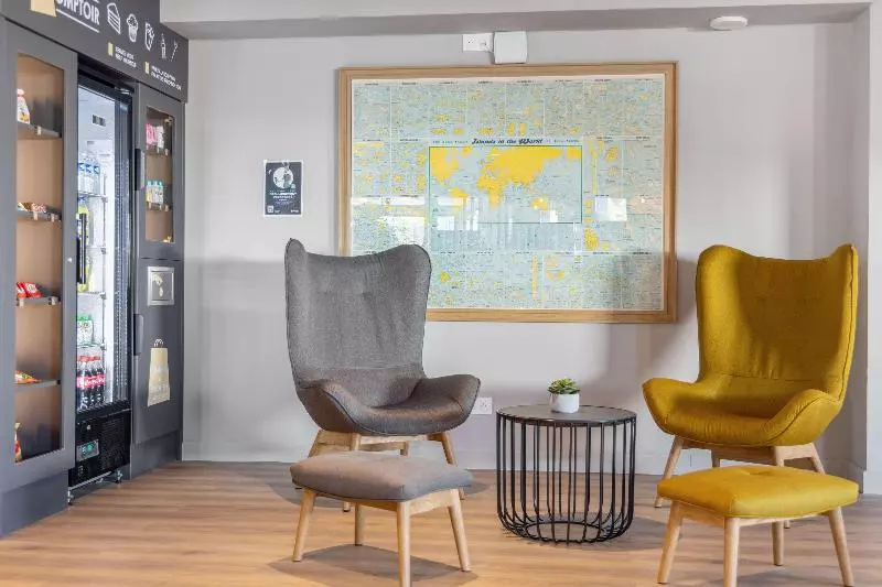 ホテル Kyriad Bordeaux Nord Sainte Eulalie