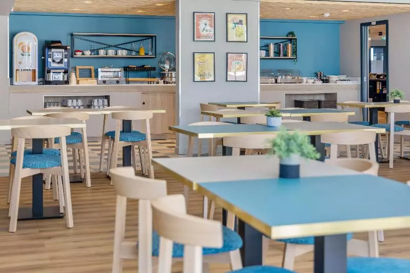 ホテル Kyriad Bordeaux Nord Sainte Eulalie