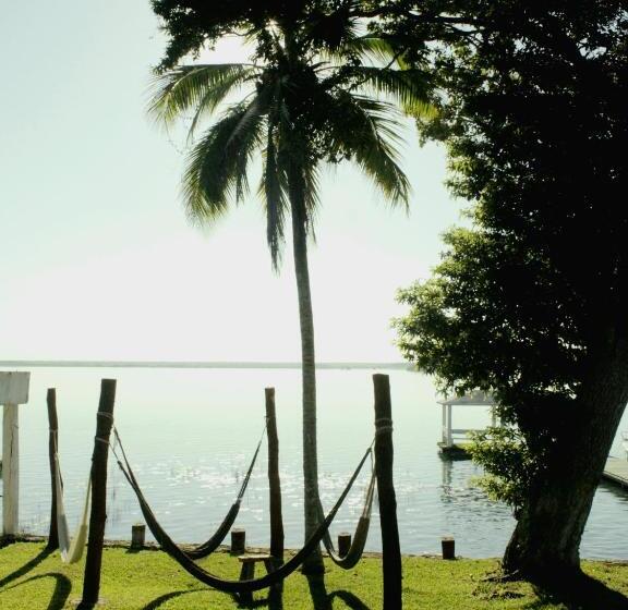 Отель Tropic Bacalar