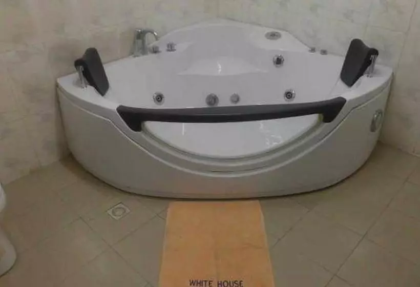 پانسیون White House S