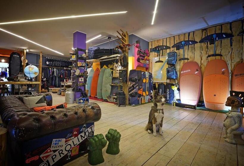 Общежитие La Locanda Campione Del Garda