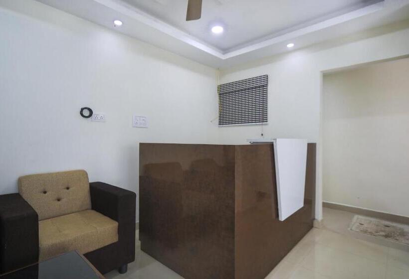 Отель Balaji Residency