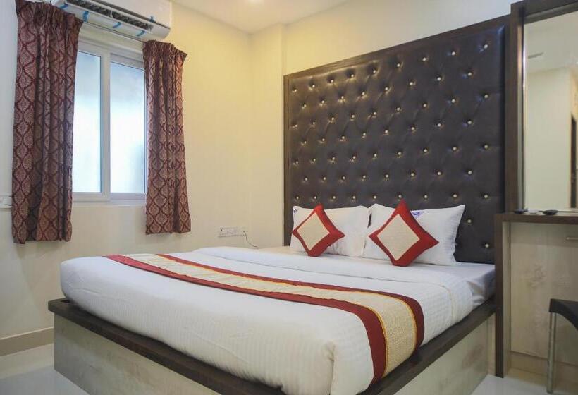 Отель Balaji Residency