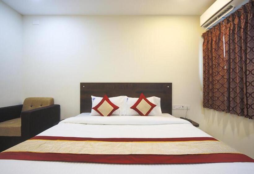 Отель Balaji Residency