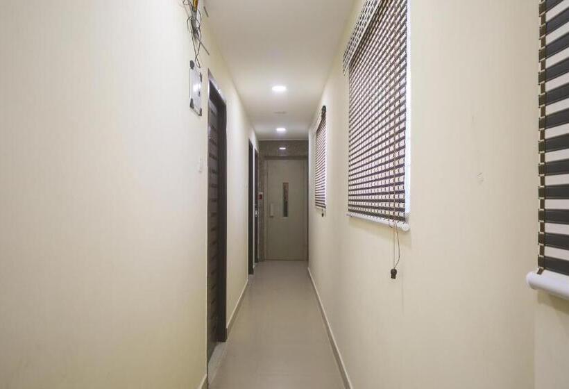 Отель Balaji Residency