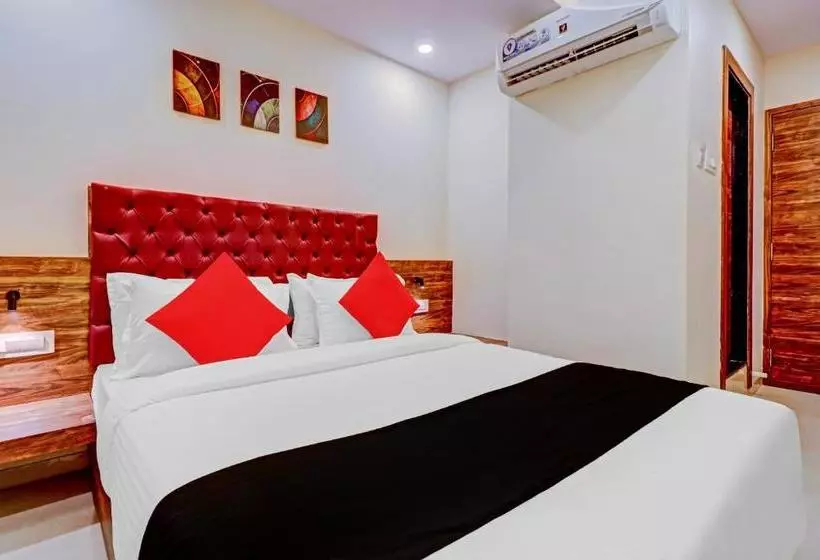 Capital O 79228 Hotel Peninsula Suites