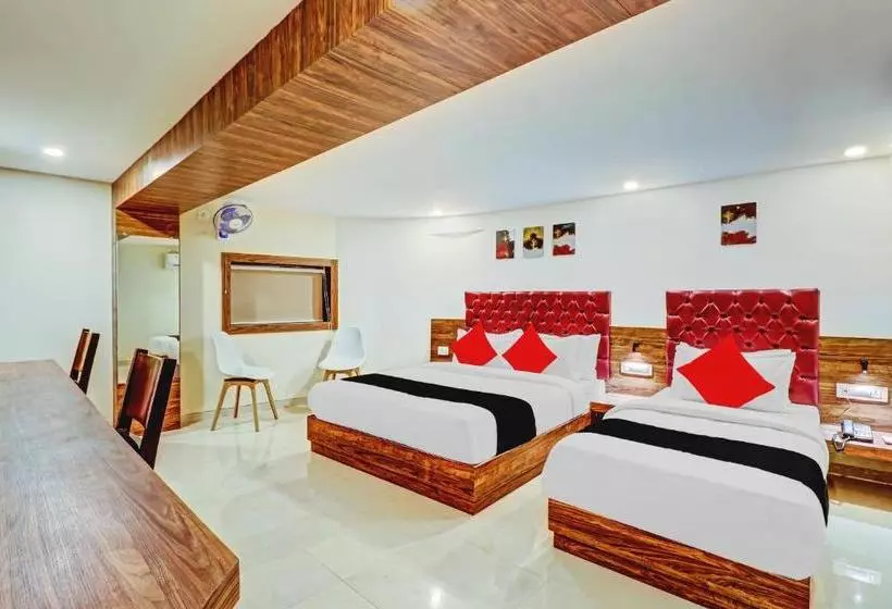 Capital O 79228 Hotel Peninsula Suites