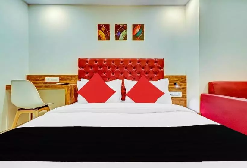 Capital O 79228 Hotel Peninsula Suites