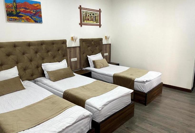 Szálloda Grand Art Premium