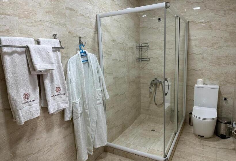 Szálloda Grand Art Premium