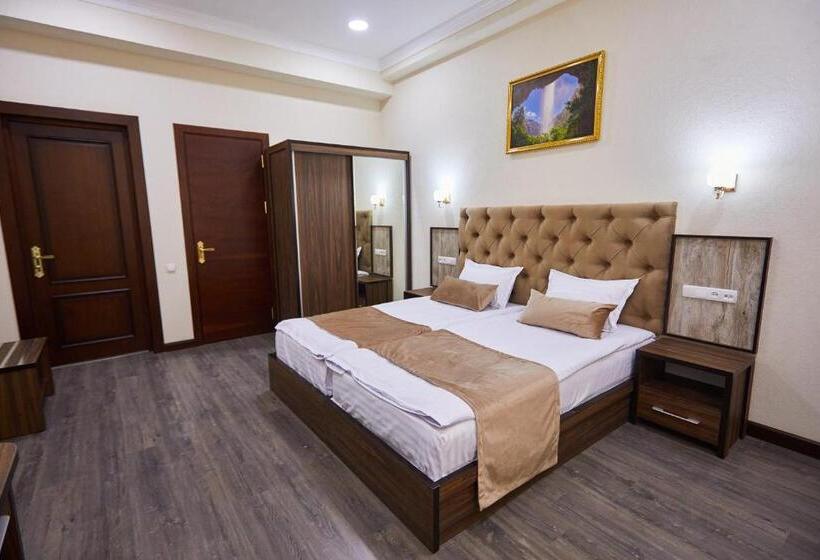 Szálloda Grand Art Premium