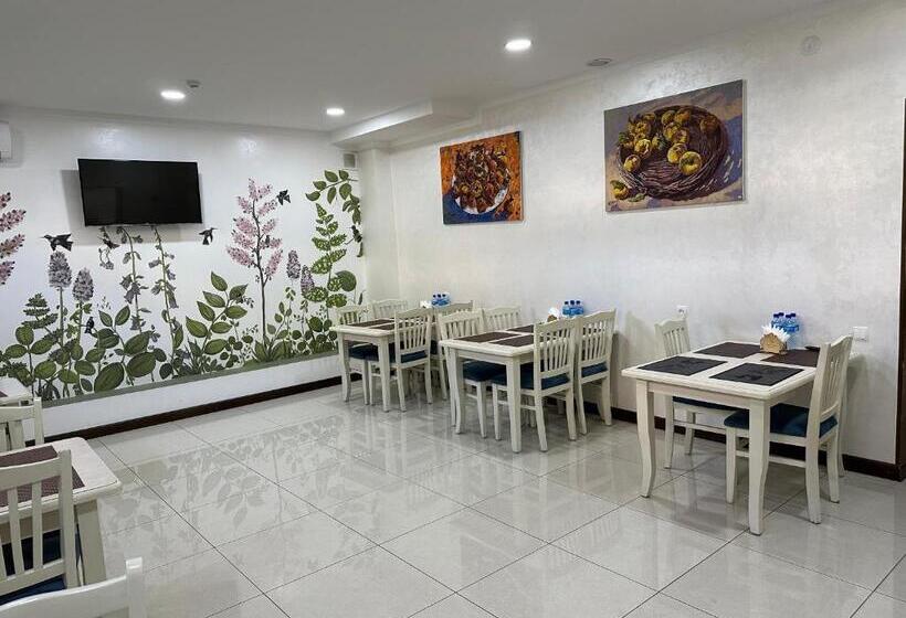 Szálloda Grand Art Premium