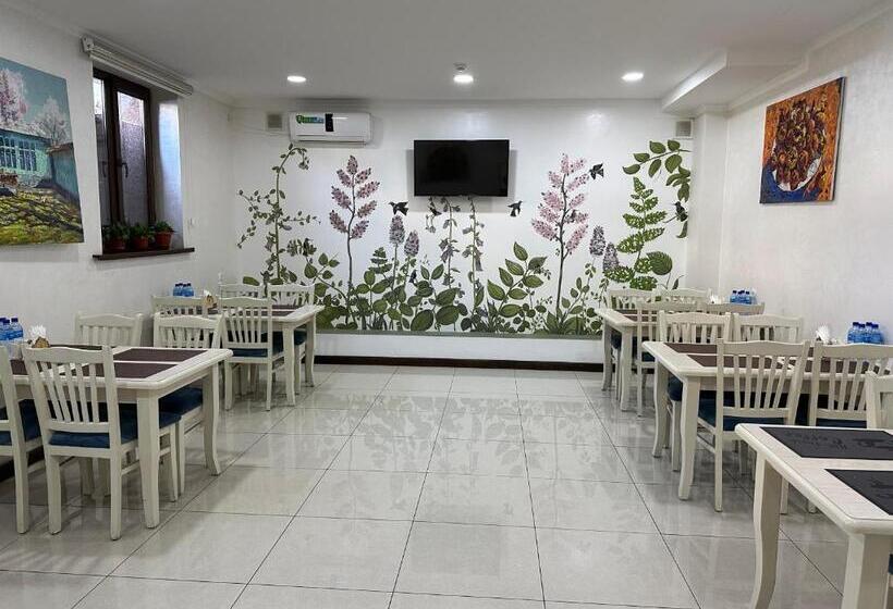 Szálloda Grand Art Premium