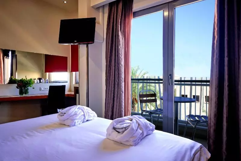 هتل Lato Annex Boutique Rooms