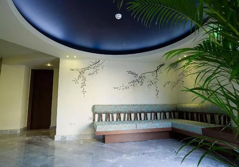 هتل Lato Annex Boutique Rooms