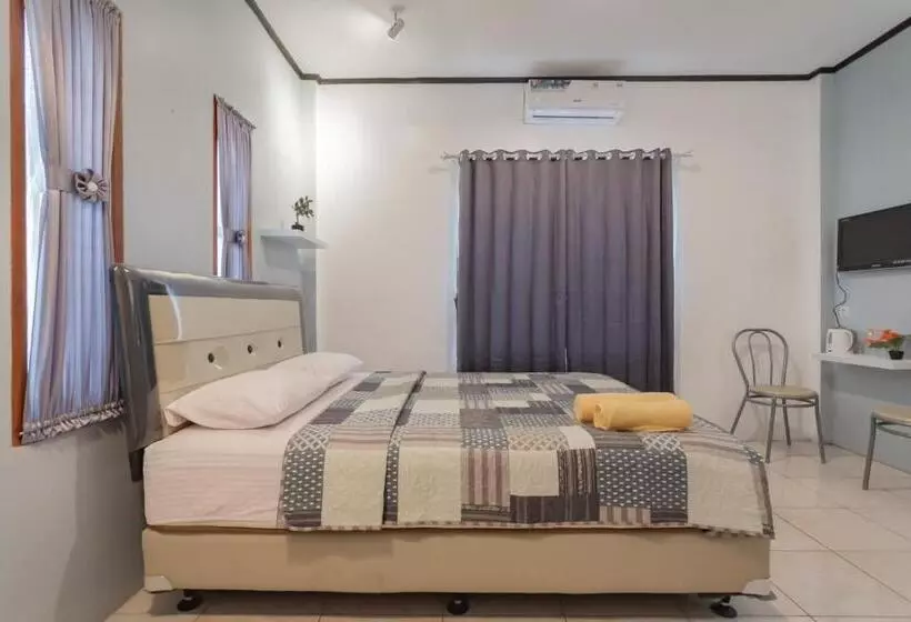 ホテル Lembur Kiwari Setra Duta Mitra Reddoorz