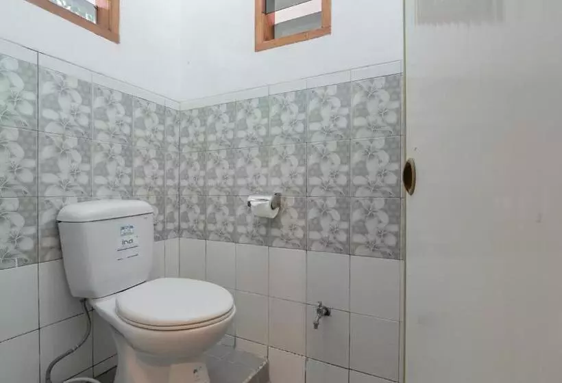 ホテル Lembur Kiwari Setra Duta Mitra Reddoorz