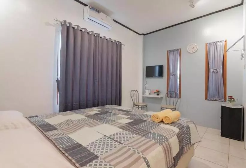 ホテル Lembur Kiwari Setra Duta Mitra Reddoorz