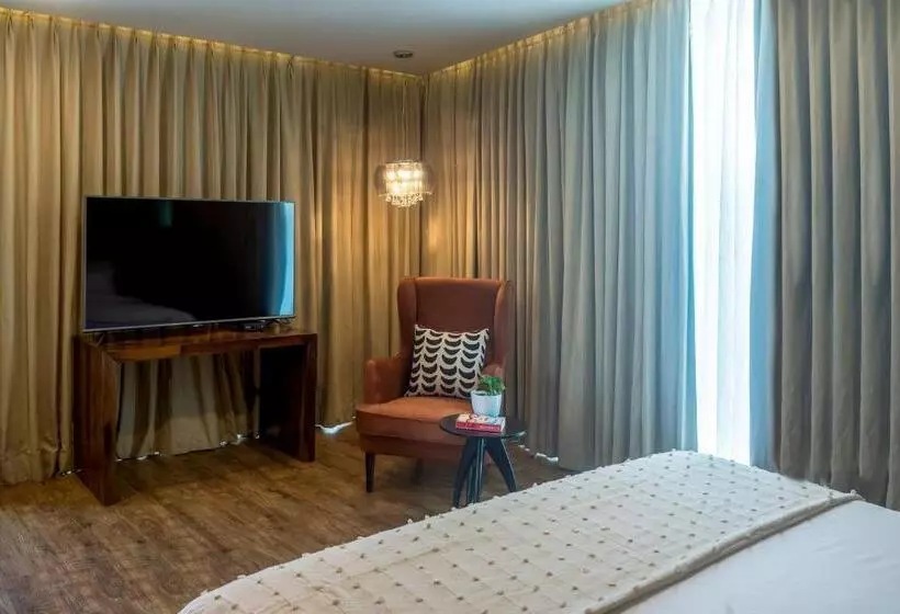 Olive Hotel Mg Road Dunsvirk Inn By Embassy Group