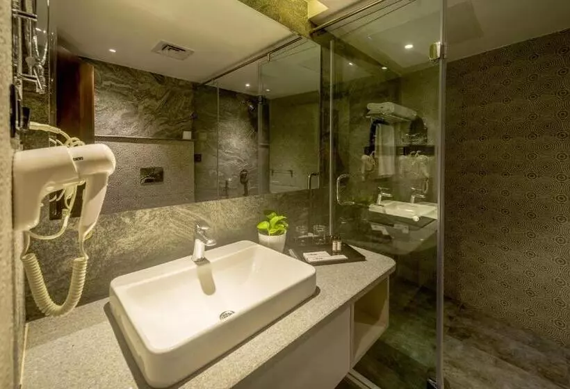 Olive Hotel Mg Road Dunsvirk Inn By Embassy Group