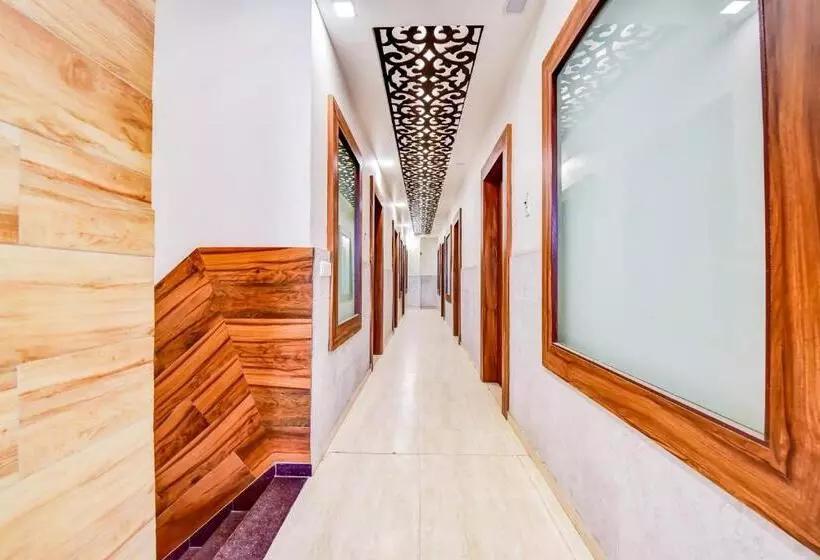 Hotelli Oyo 79224  Shubh