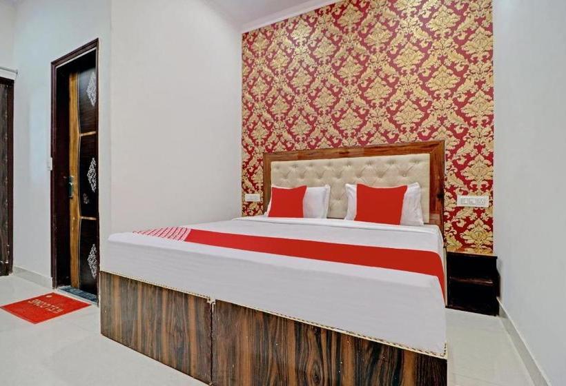 فندق Oyo 79364  Moon Light