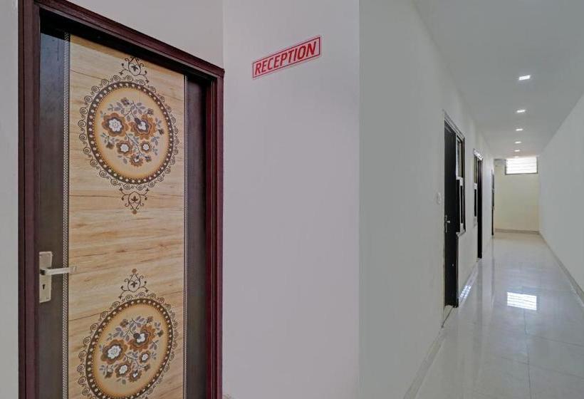 فندق Oyo 79364  Moon Light